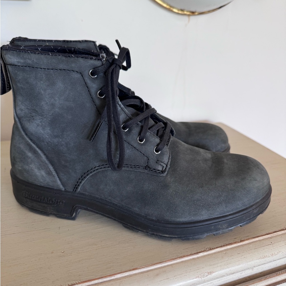Blundstone 1931 Rustic Black distressed style lace up boots AU 5.5 / US 8.5